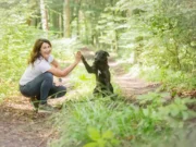 Der Darm entscheidet mit, wie gut der Hund Hitze verträgt Daniela Vadehra mit Hund