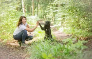 Der Darm entscheidet mit, wie gut der Hund Hitze verträgt Daniela Vadehra mit Hund